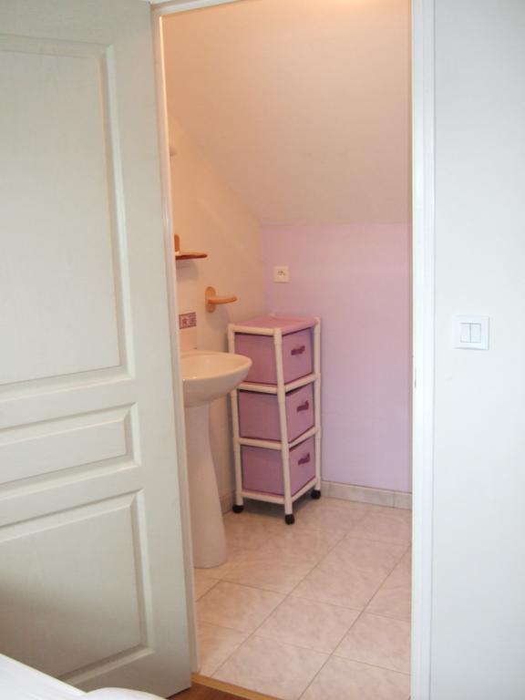 Les Escargots Bed & Breakfast Vauchretien Room photo